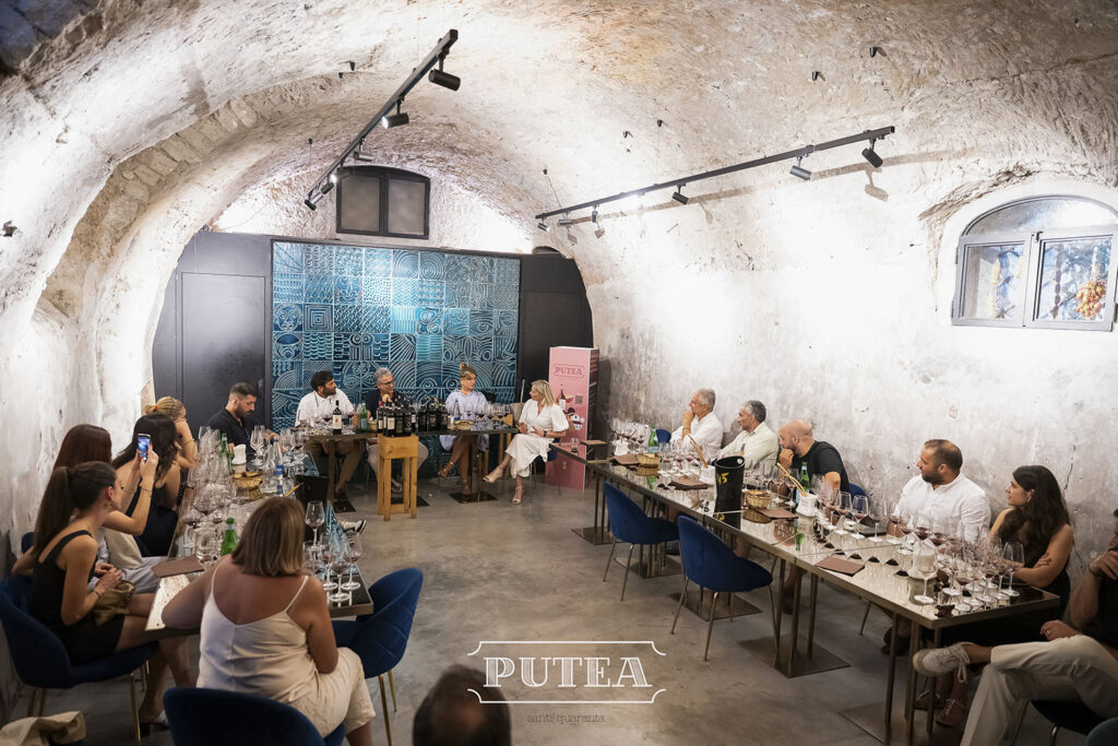 Putea 025